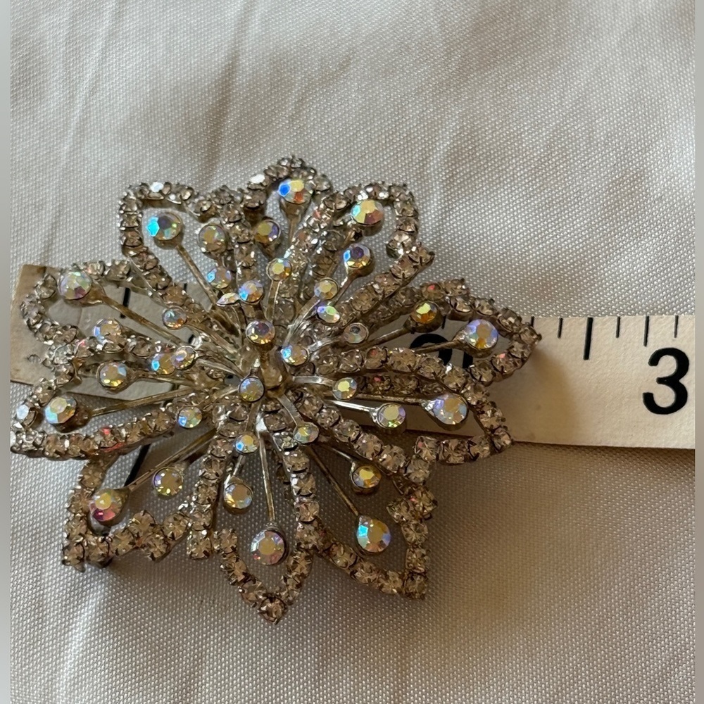Vintage Aurora Borealis Flower Crystal Rhinestone Brooch Pin Statement Jewelry - Picture 2 of 11